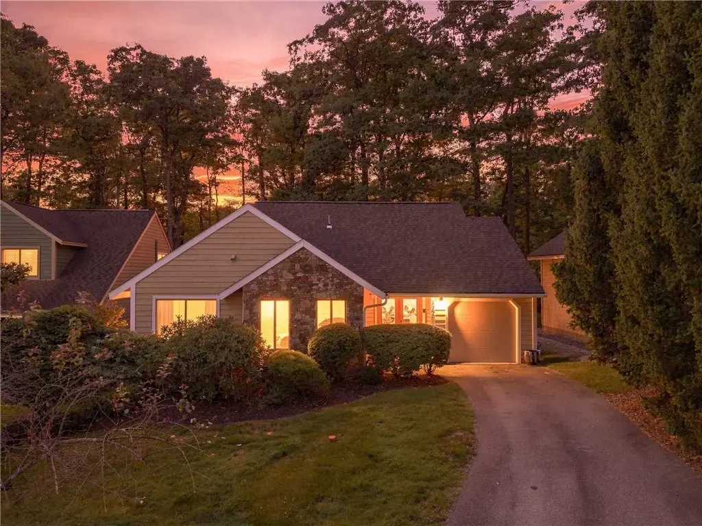 1752 Greenfield Drive , Hidden Valley
