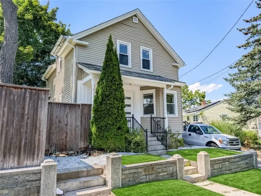 184 Cumberland St, Providence