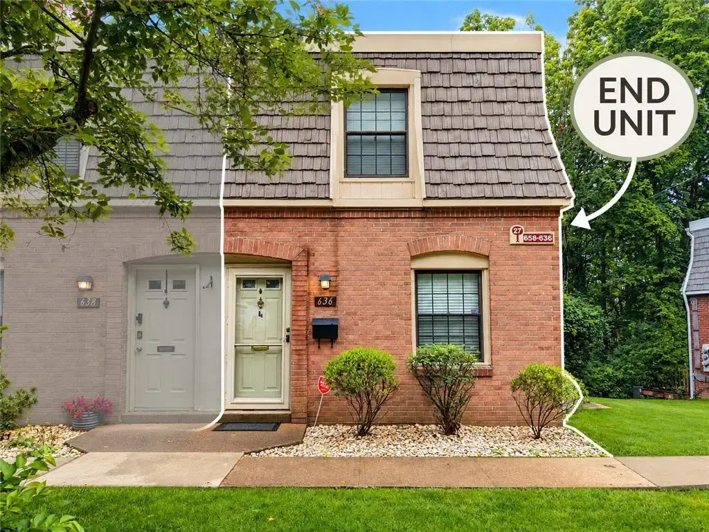 636 Carriage Circle , Pennsbury