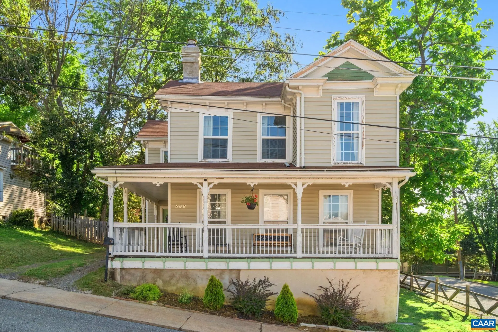 221 Reservoir St, Staunton