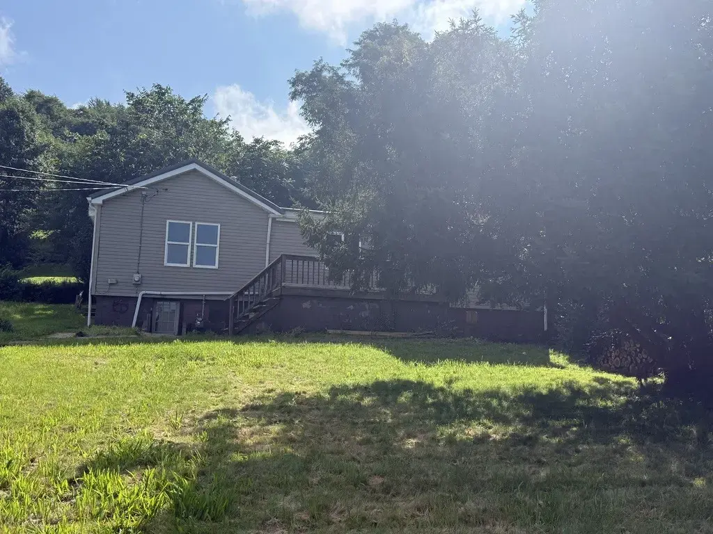 1618 Beaver Road , Ambridge