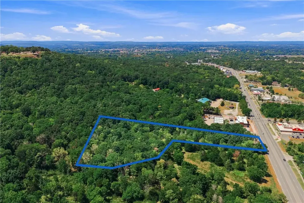 4005 W Martin Luther King Jr Boulevard, Fayetteville