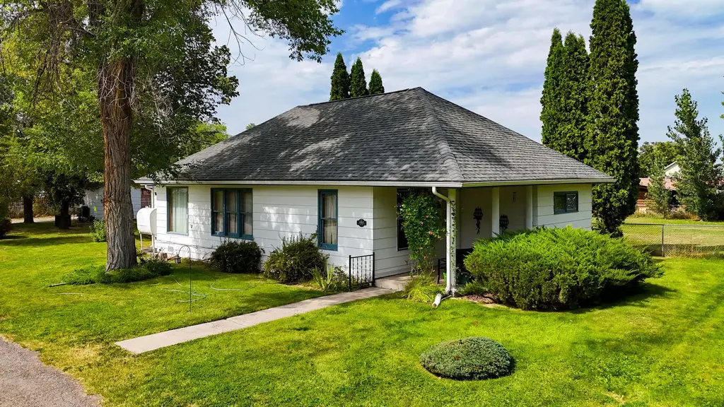 301 3rd Avenue, St Ignatius