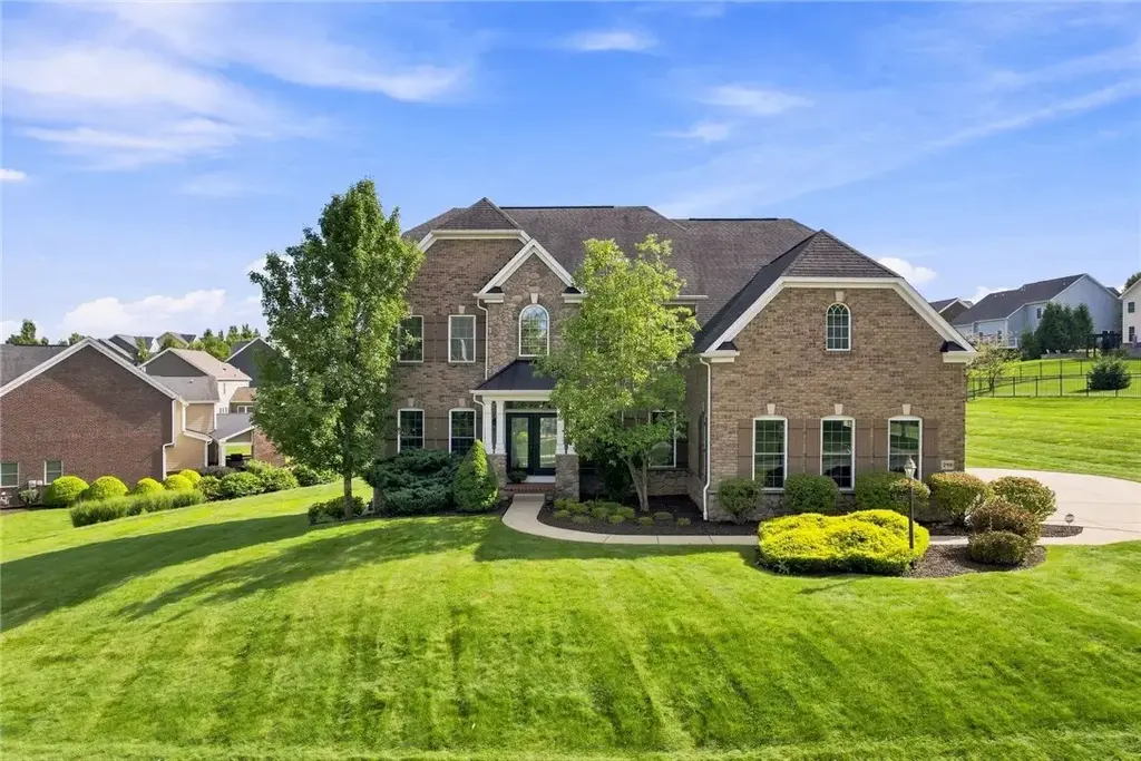 218 Pine Crest Court , Pine