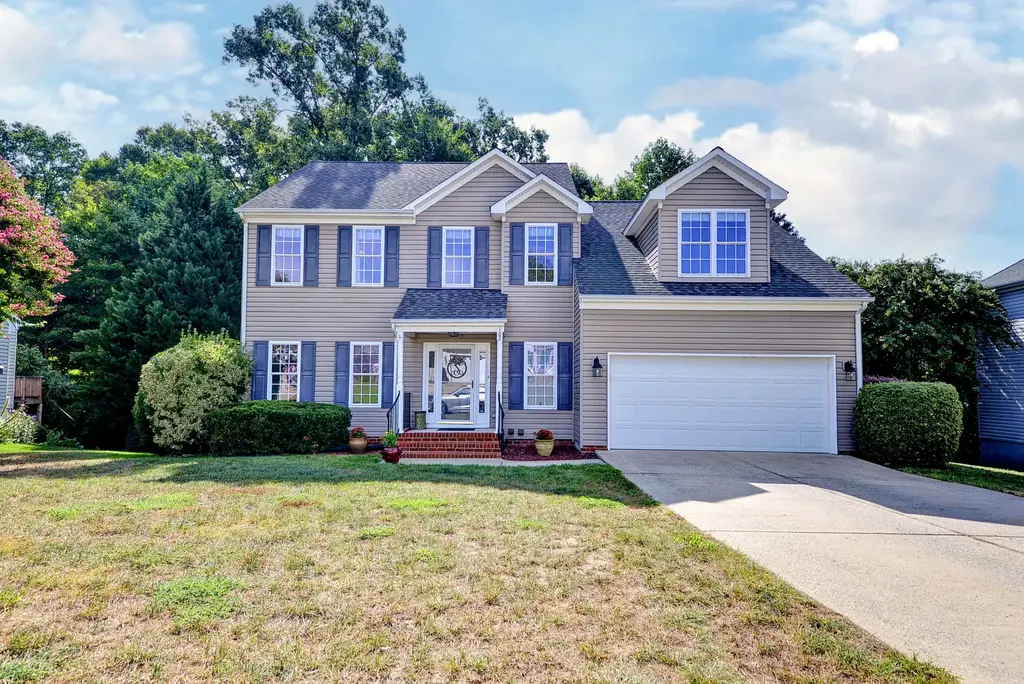 102 Bluffs Circle, Williamsburg