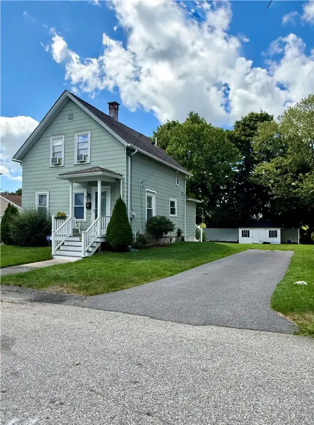 141 Cleveland St, Woonsocket