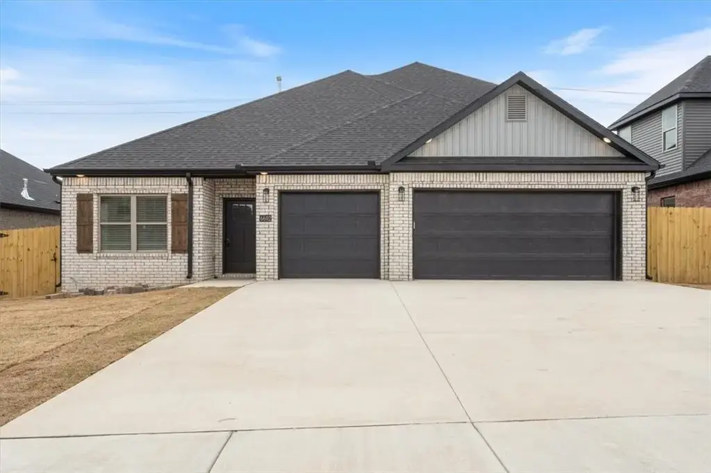 6602 Sw Spindle Street, Bentonville