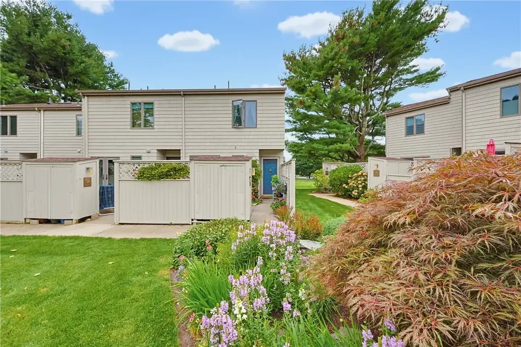 91 Windward Ln, Bristol