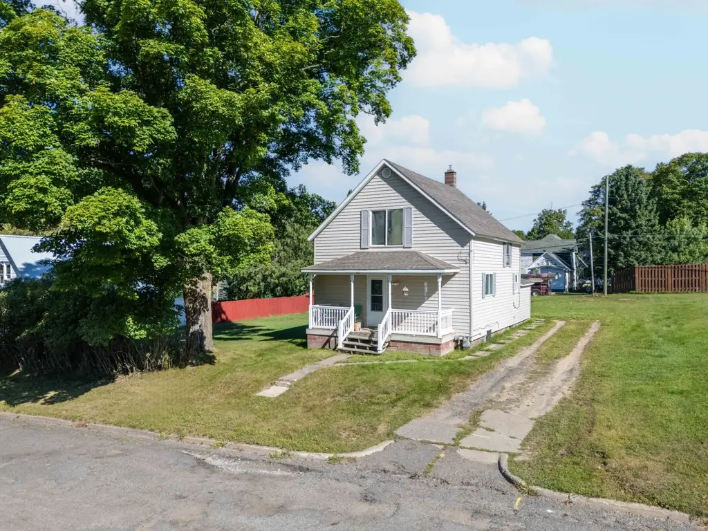 29 Center Ave, Gaastra