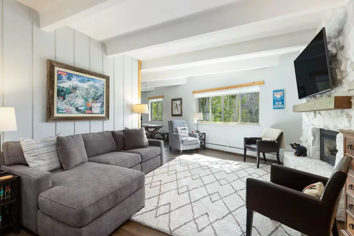 370 E La Bonte Street 101, Dillon
