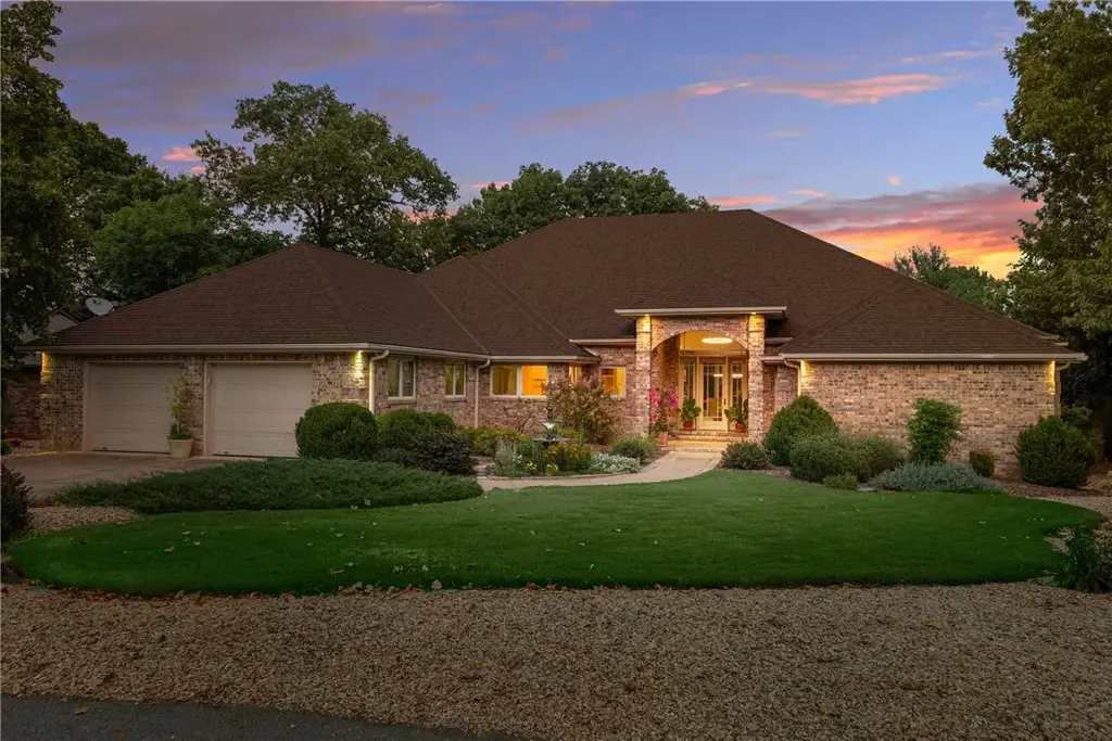 16 Ellwood Circle, Bella Vista