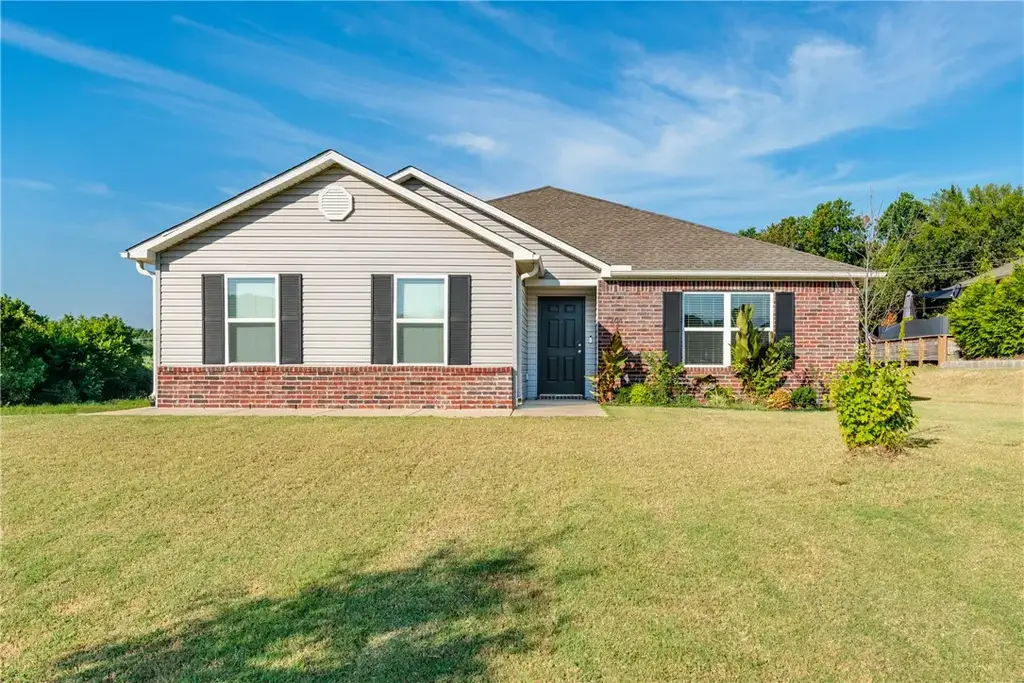 7204 Sw Chalkstone Road, Bentonville