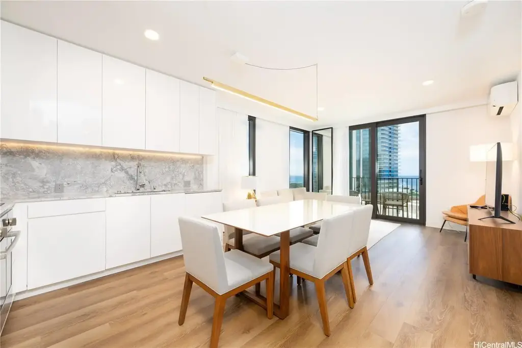 987 Queen Street # 1202, Honolulu