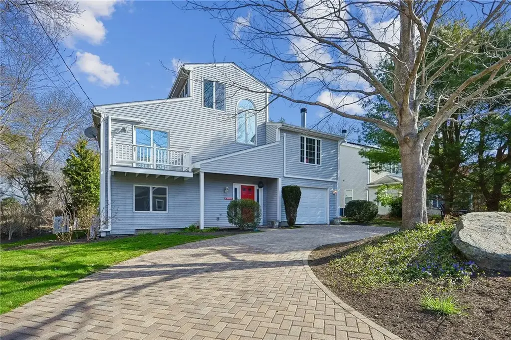 94 Spindrift St, Jamestown