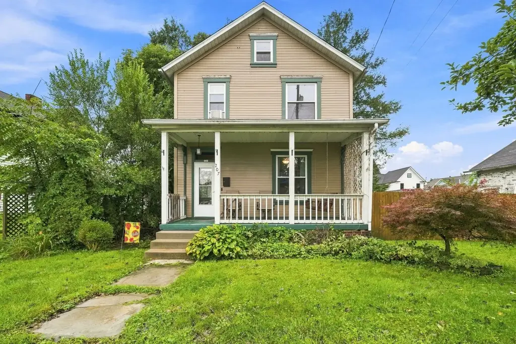 207 Vincennes Avenue, Oakdale