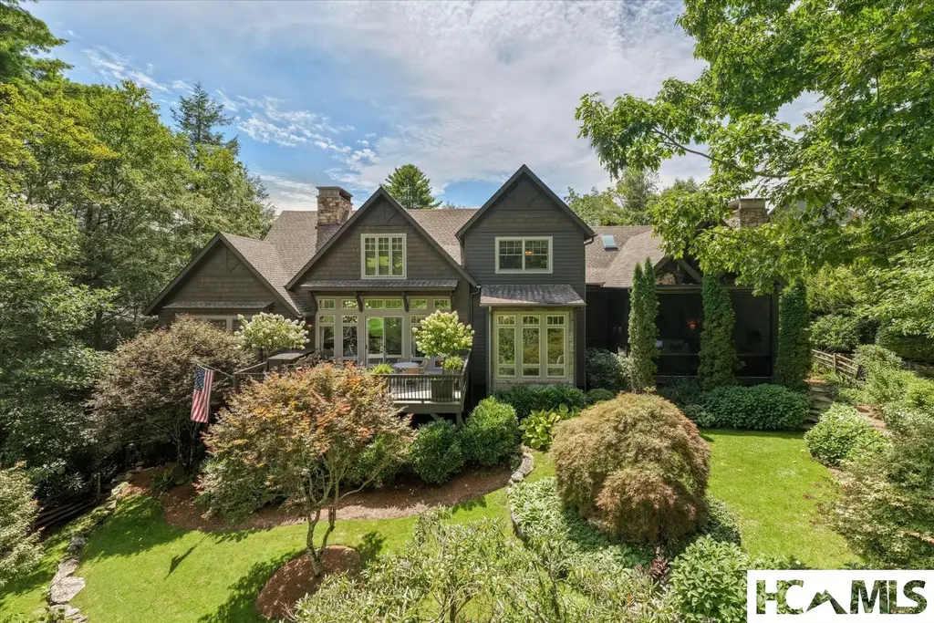 494 Country Club Drive, Highlands