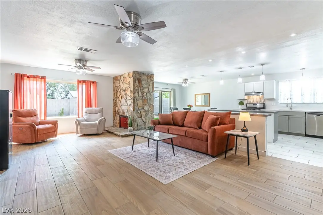 105 S Cimarron Road, Las Vegas