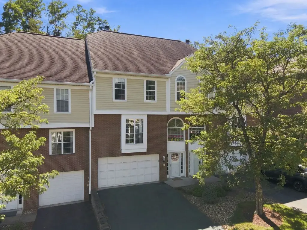547 Lakewood Drive, Monroeville