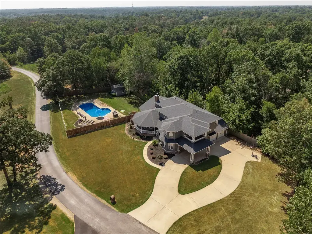 11445 Gabriel Lane, Bentonville