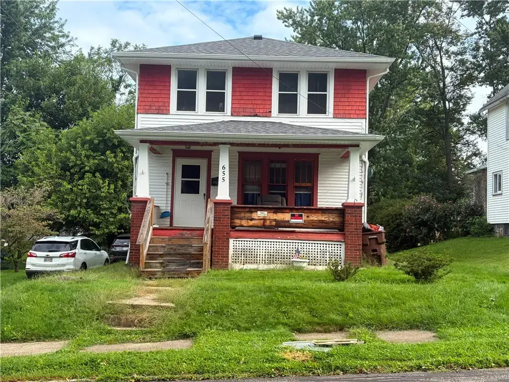 655 Meek Street , Sharon