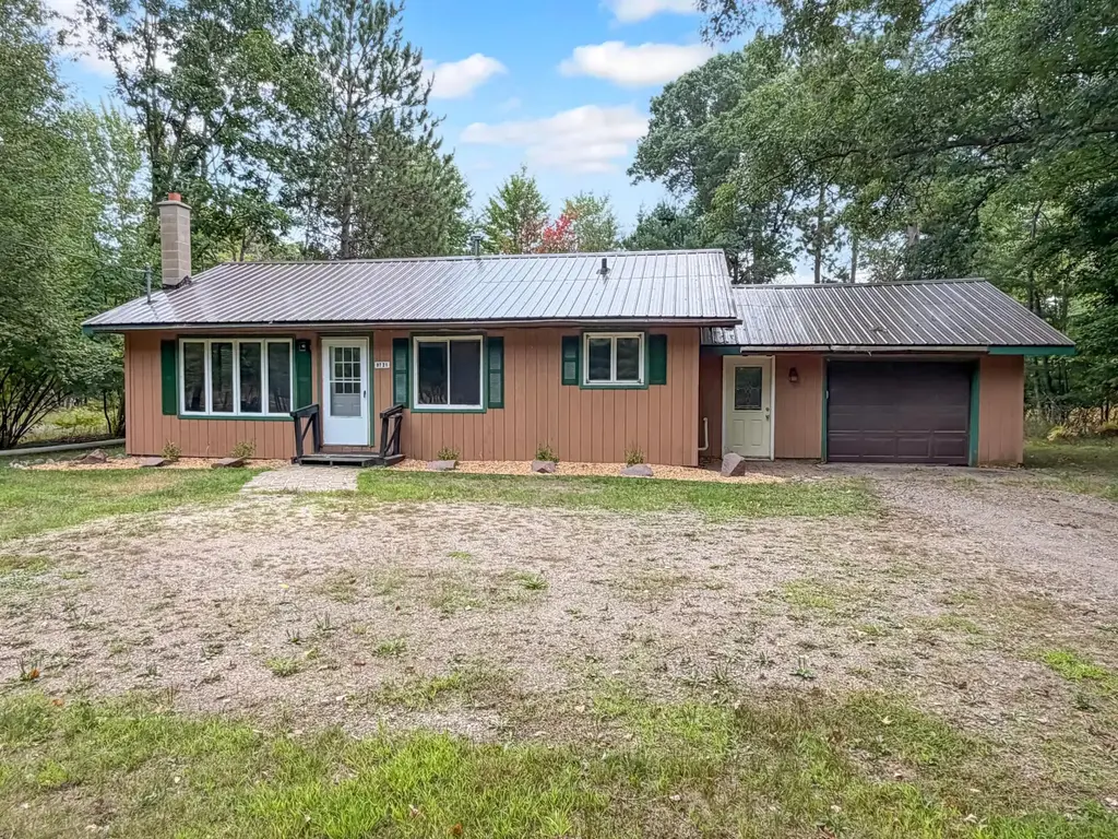 9721 Blue Lake Rd, Minocqua