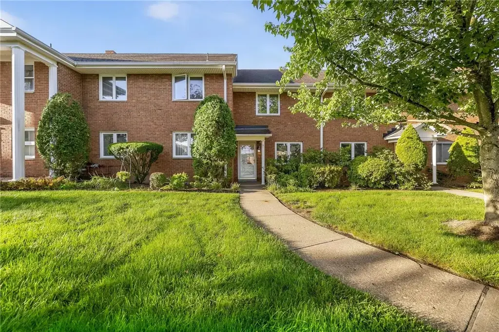 831 Alden Drive , Scott