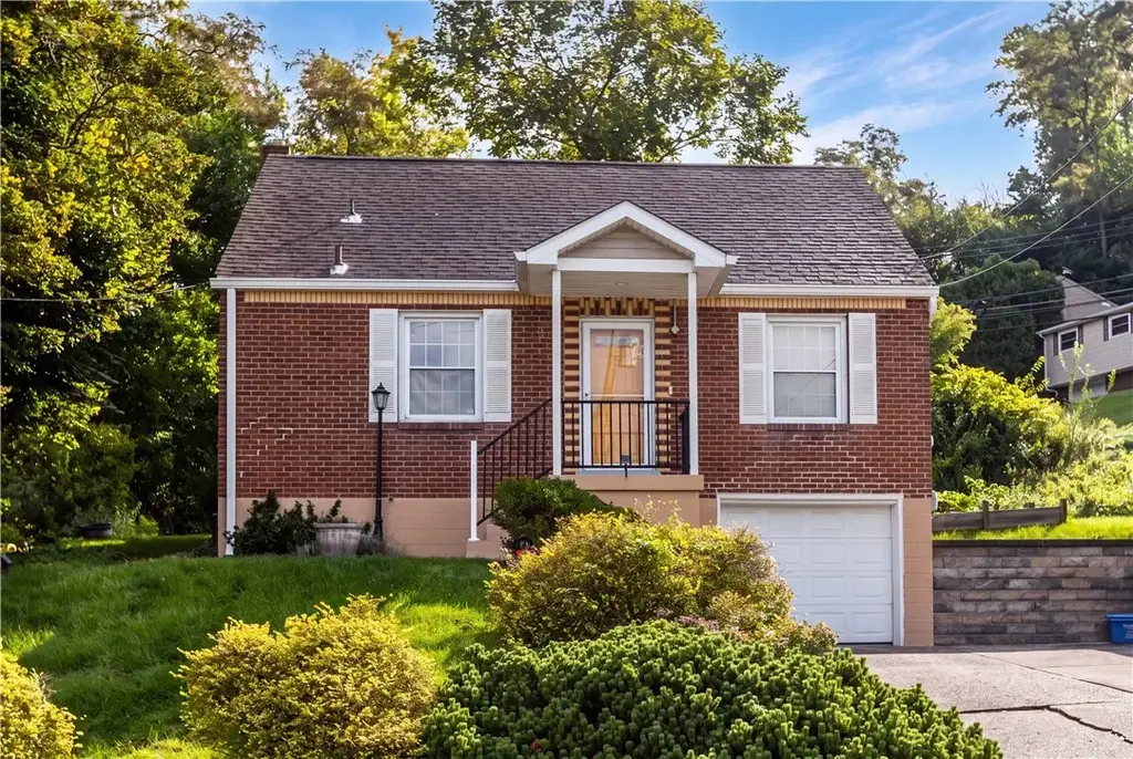 615 Nordeen Drive , West Mifflin