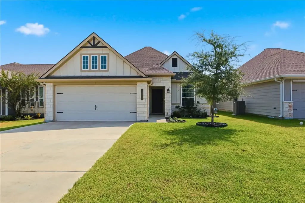 10635 Natural Pond Road, College Station