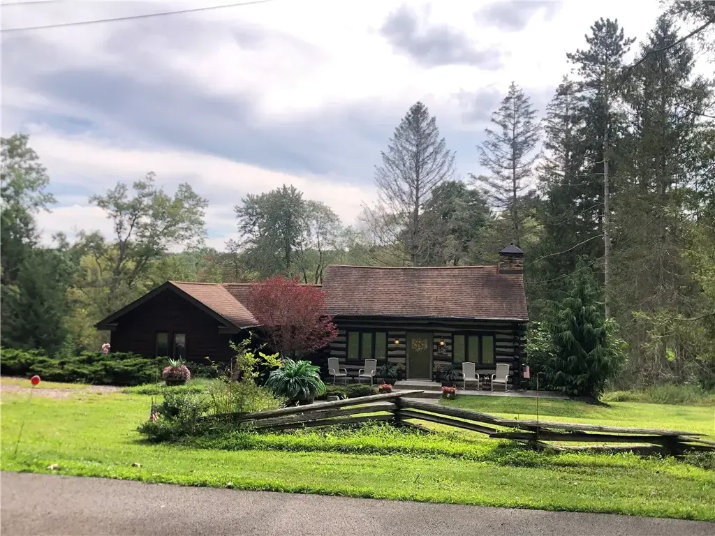 102 Lafayette Trail, Ohiopyle