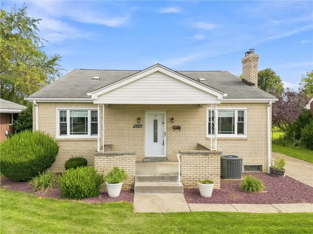 2356 West Street , Aliquippa