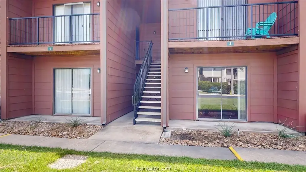 904 University Oaks Boulevard 3, College Station