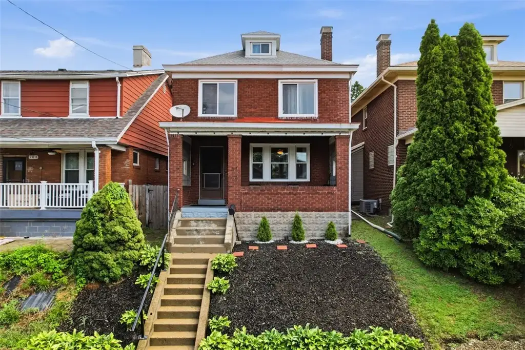 707 Fordham Avenue , Brookline
