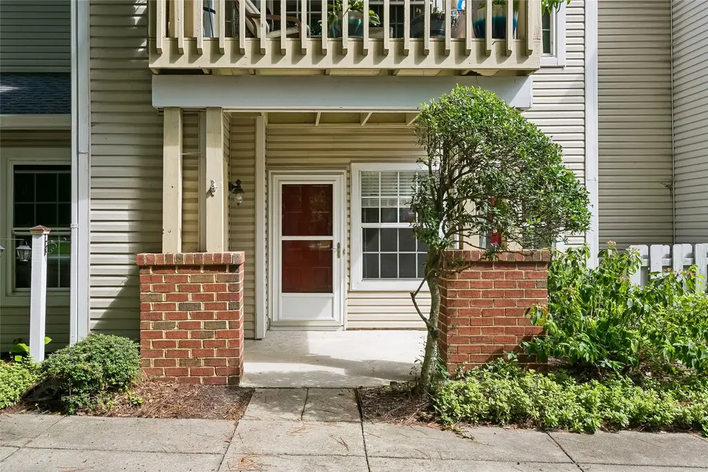 102 Stratford Drive # A, Williamsburg
