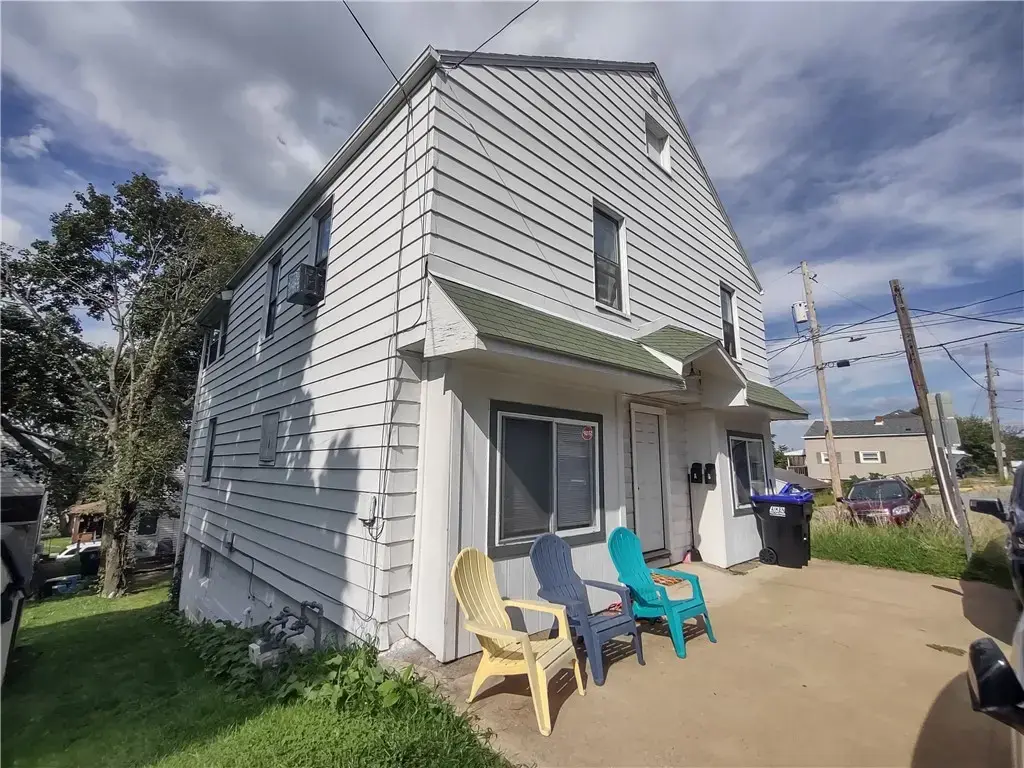 404 Hillside Avenue , Ellwood City