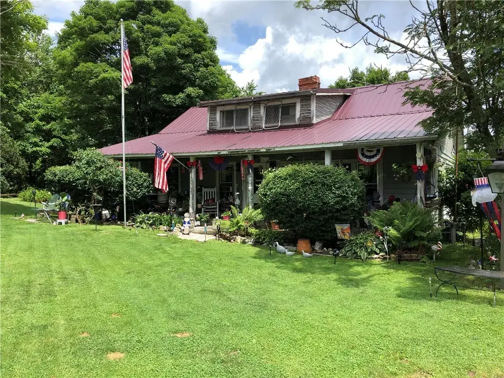 7458 Us Highway 221, Blowing Rock
