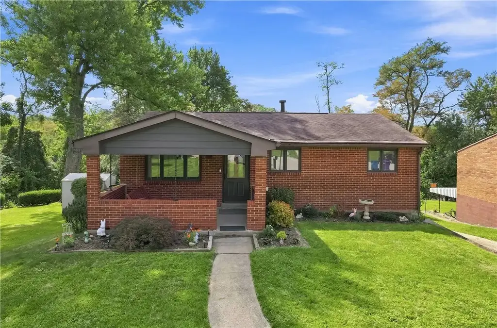 737 Providence Drive , Plum Boro