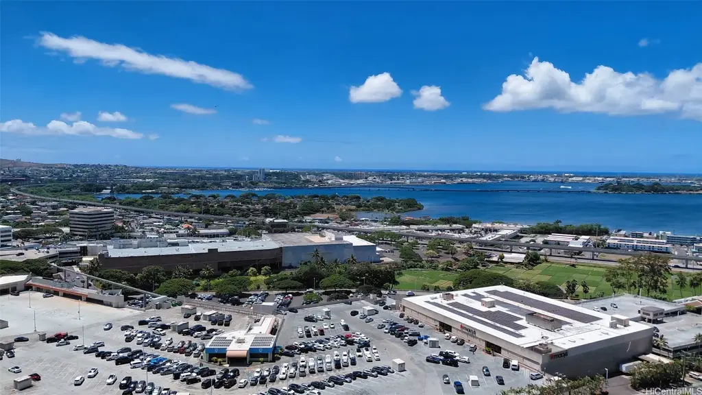 98-099 Uao Place # 2404, Aiea