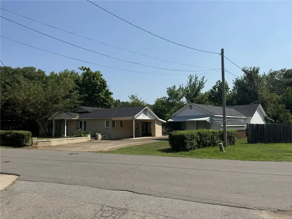 505 S Carter Street, Clarksville