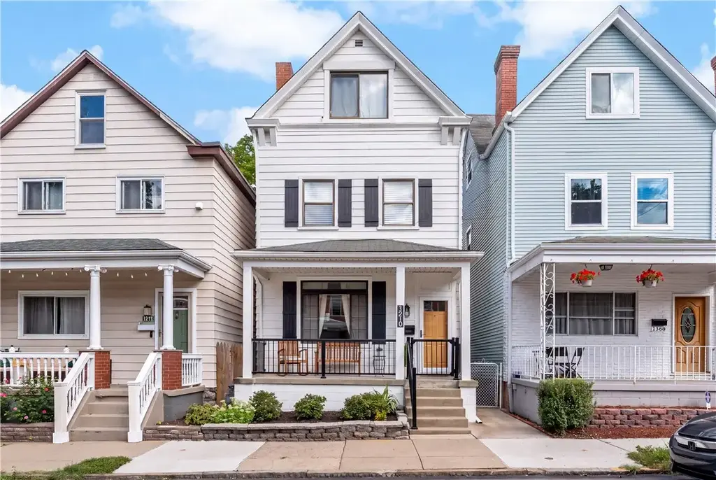 1210 Chislett Street , Morningside
