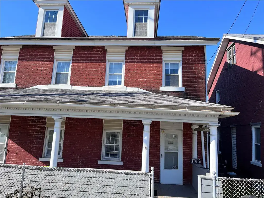 126-128 Ferry Street , East Deer