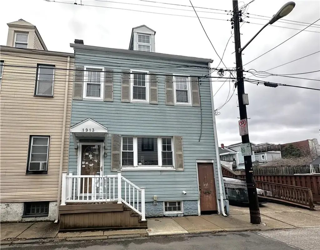 1913 Fox Way, South Side
