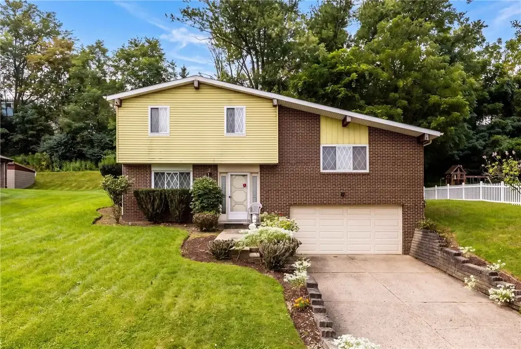 1081 Old Post Road , South Park