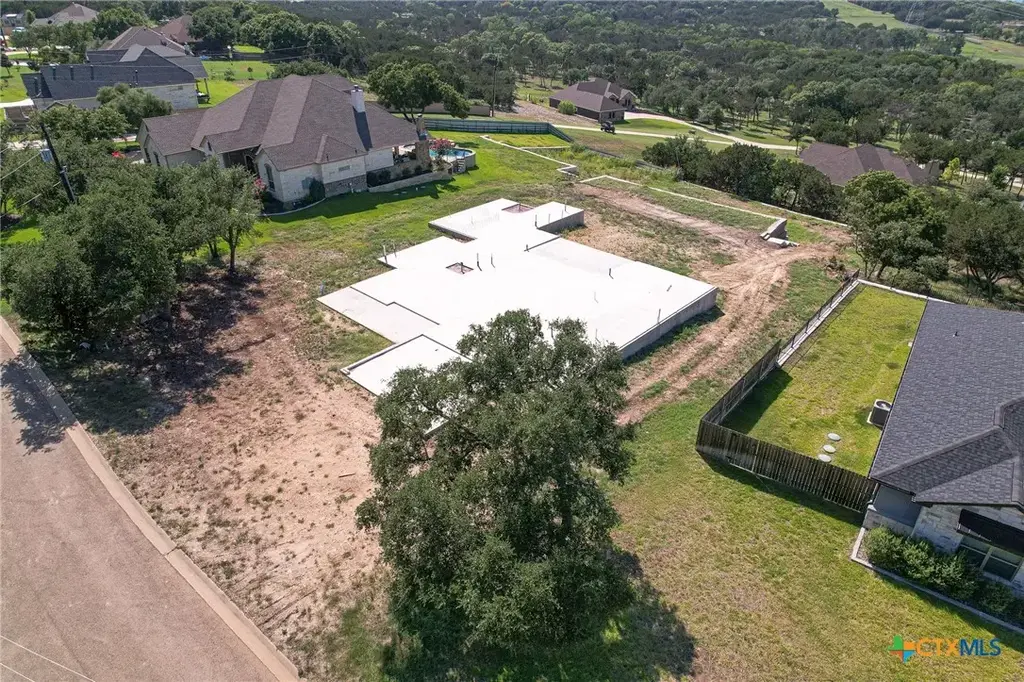 439 Presa Drive, Salado