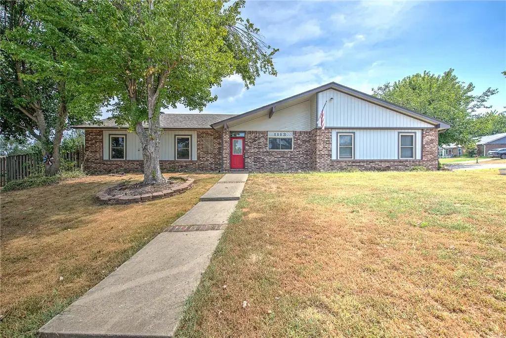 1113 28th Street, Rogers