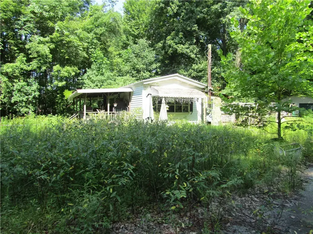 8265 Sharon Mercer Road , E Lackawannock