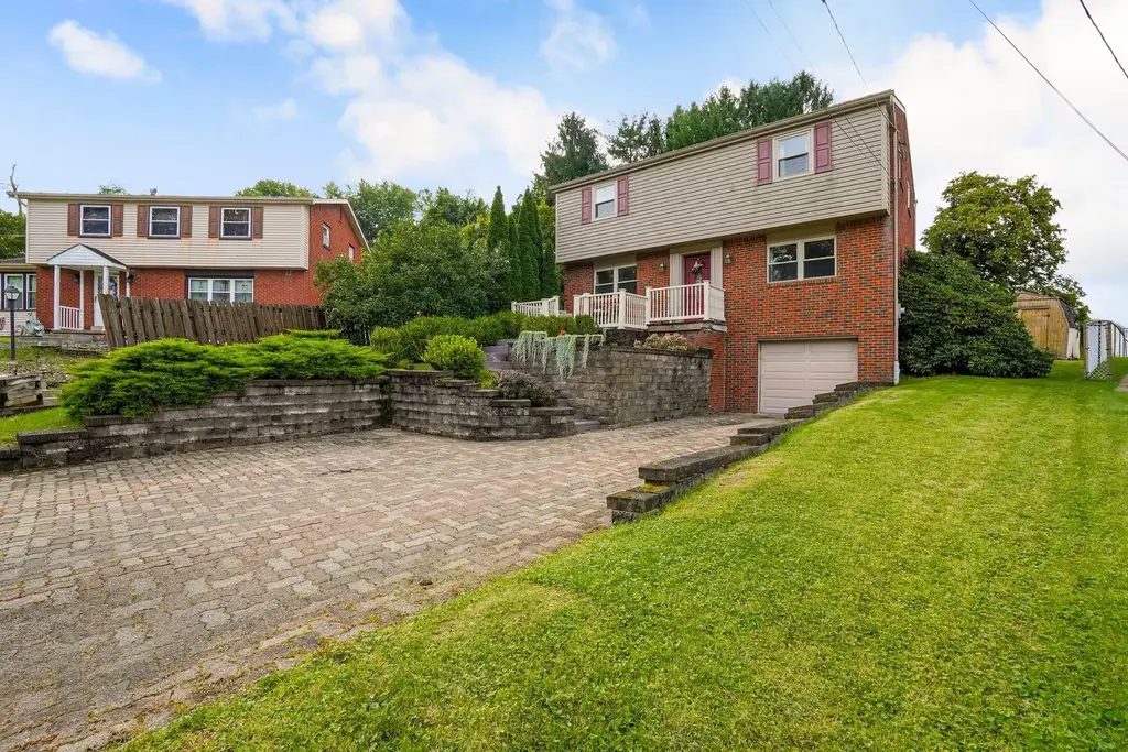 32 Carlsbad Road, Plum Boro