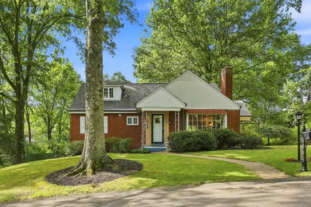 1918 Hampstead Drive, Churchill Boro