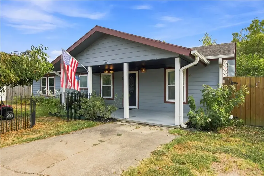 200 Kane Street, Siloam Springs