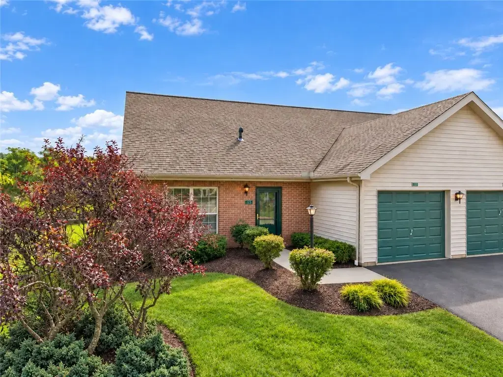 115 Newhaven Lane, Center