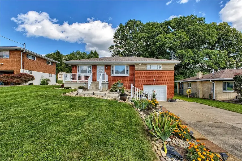 305 Donna Drive , Elizabeth Twp/Boro
